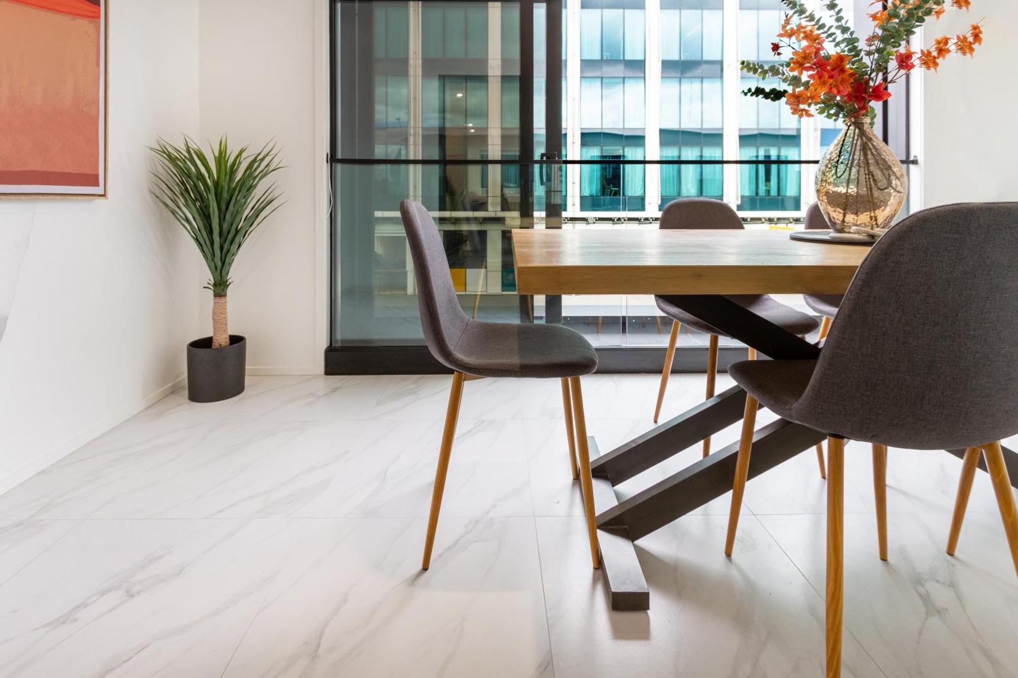 Luxury Living: 2-Bedroom Retreat In クライストチャーチ エクステリア 写真
